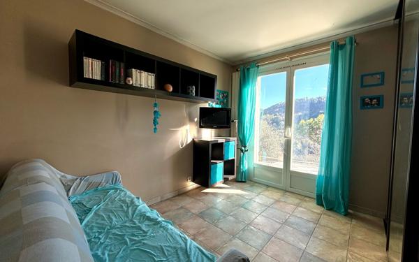 Maison à vendre    4 pièces • 102 m2 Le Bar-sur-Loup