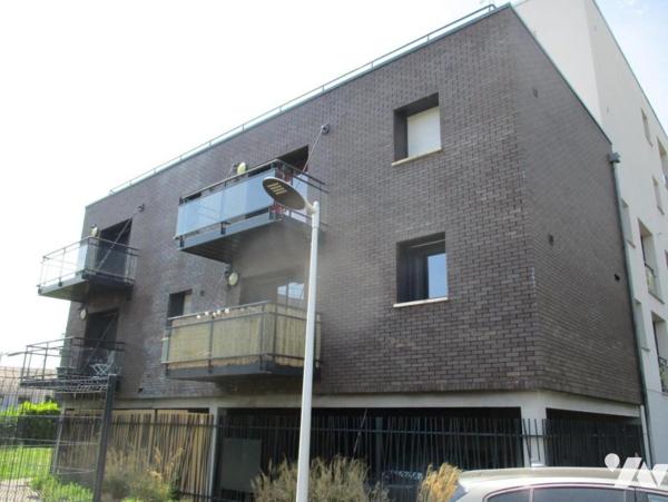 A VENDRE SECLIN F3 DANS RESIDENCE AVEC ASCENSEUR 2 STATIONNEMENTS