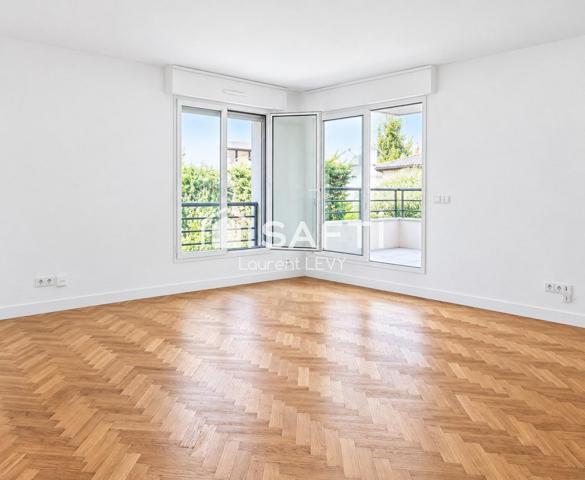 Proche de tout, balcon, parking, cave, au calme
