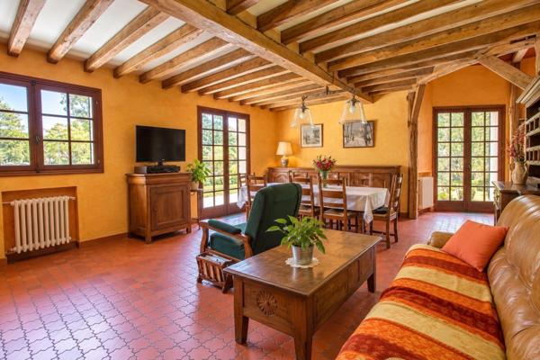 Chaumière de charme de 150 m² sur un terrain de 1 430 m²