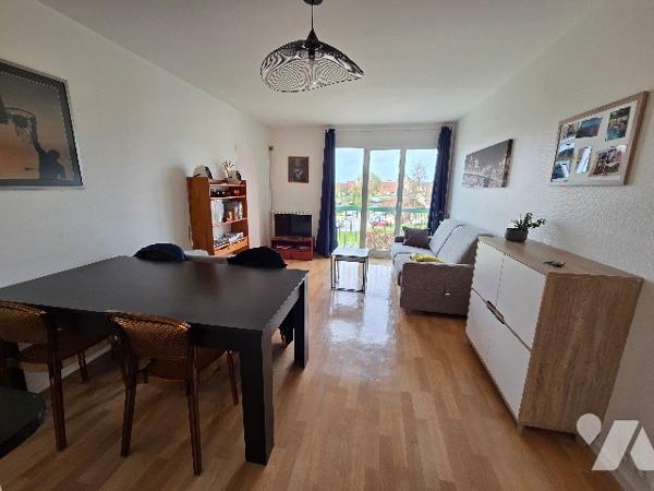 VENTE YVETOT proche centre ville et gare, appartement T2 de 42.94 m², parking, cave.