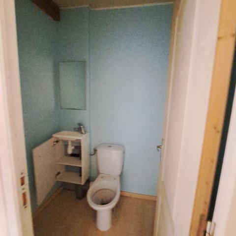 A VENDRE LAROQUE D'OLMES MAISON DE VILLE 4 CHAMBRES