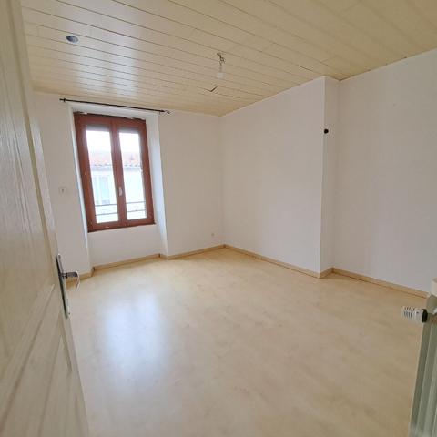 A VENDRE LAROQUE D'OLMES MAISON DE VILLE 4 CHAMBRES