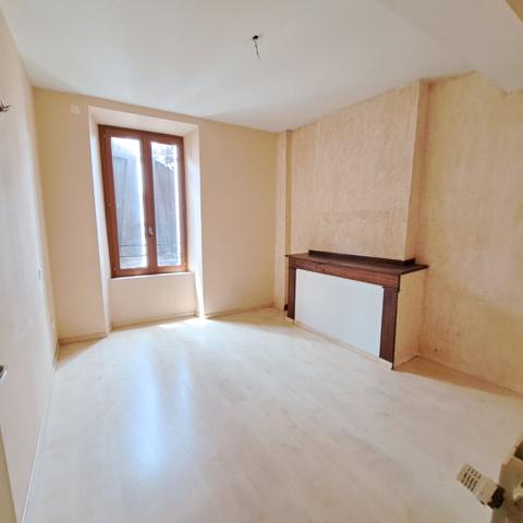 A VENDRE LAROQUE D'OLMES MAISON DE VILLE 4 CHAMBRES