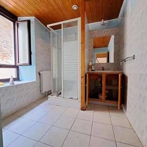 A VENDRE LAROQUE D'OLMES MAISON DE VILLE 4 CHAMBRES