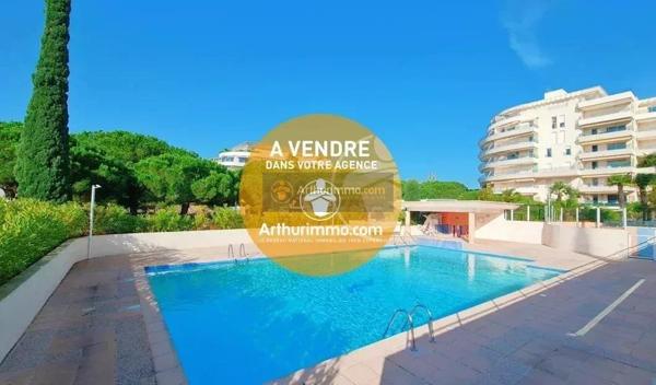 Vente                                                      Appartement
                        
                     1 pièces                      26 m2                     à Fréjus