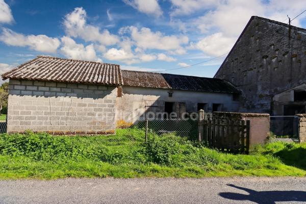 GRANGE 165 m² environ + STABULATION 141 m² + Dépendances sur Parcelle de 4292 m² - 87190 SAINT LEGER MAGNAZEIX