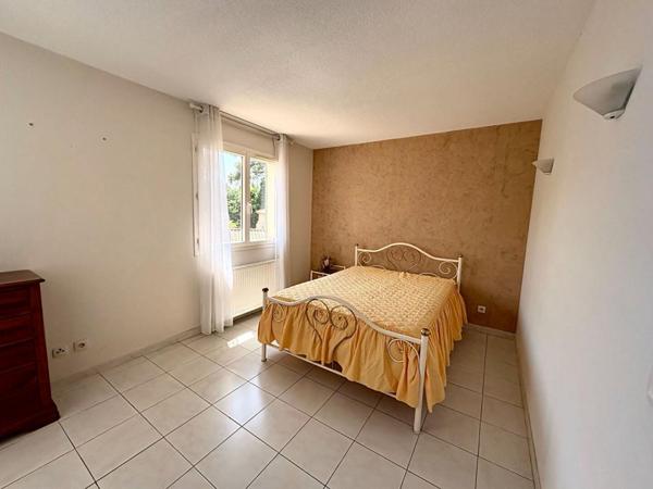 Les Camoins, Marseille 11e, villa T4  de 102m² , jardin, garage, studio possible