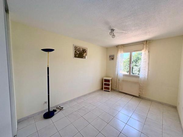 Les Camoins, Marseille 11e, villa T4  de 102m² , jardin, garage, studio possible