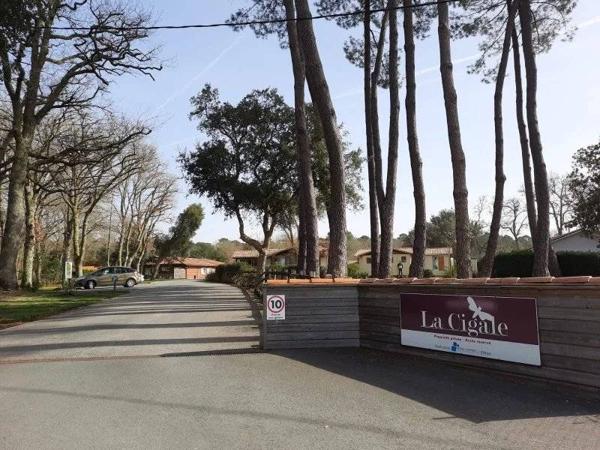 AZUR / SOUSTONS – Chalet T4 A VENDRE au calme dans un environnement unique