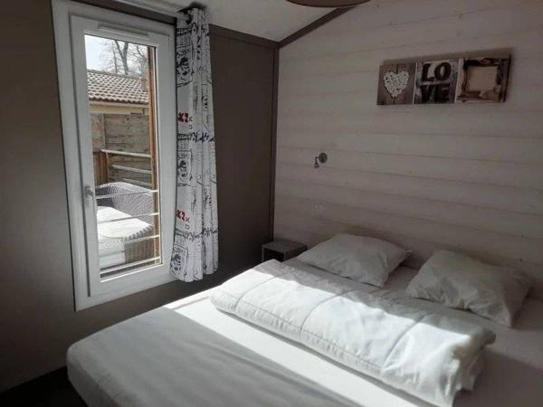 AZUR / SOUSTONS – Chalet T4 A VENDRE au calme dans un environnement unique