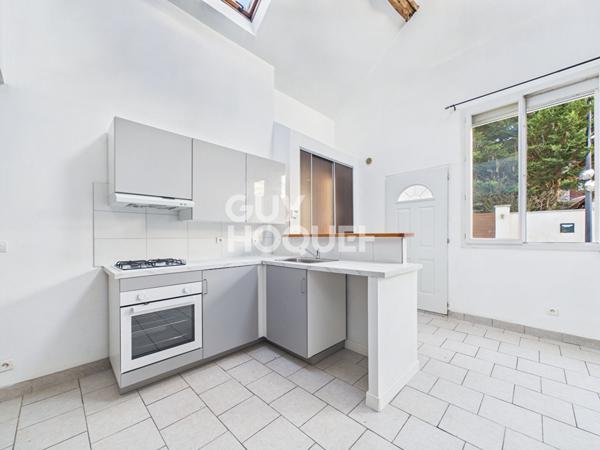 Maison à Vendre à Criquebeuf-sur-Seine - Idéale pour Investisseurs !