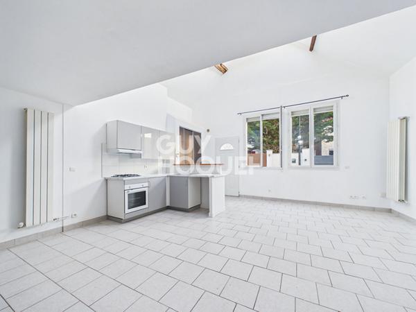 Maison à Vendre à Criquebeuf-sur-Seine - Idéale pour Investisseurs !