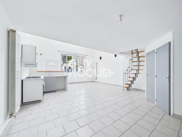 Maison à Vendre à Criquebeuf-sur-Seine - Idéale pour Investisseurs !