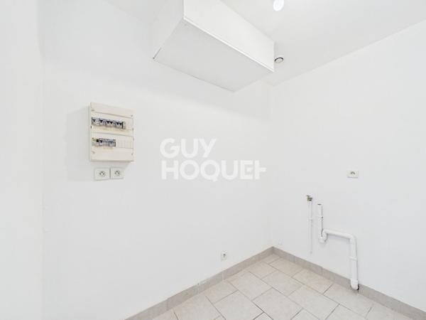 Maison à Vendre à Criquebeuf-sur-Seine - Idéale pour Investisseurs !