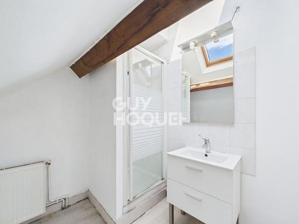 Maison à Vendre à Criquebeuf-sur-Seine - Idéale pour Investisseurs !