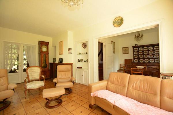 Maison Montmorency  (95160) 7 pièces 5 chambres140 m2