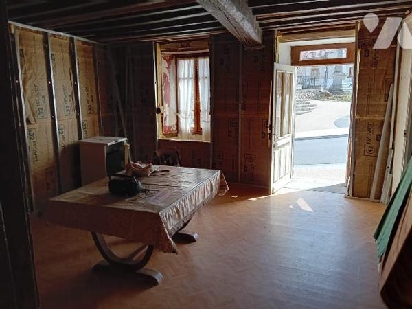 Maison de bourg à restaurer sur la commune des SALLES.