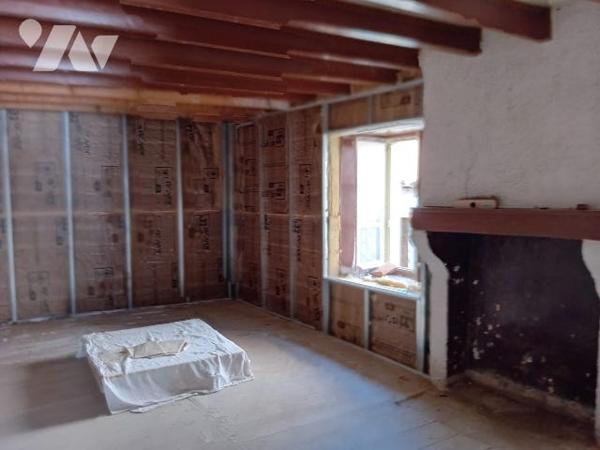 Maison de bourg à restaurer sur la commune des SALLES.