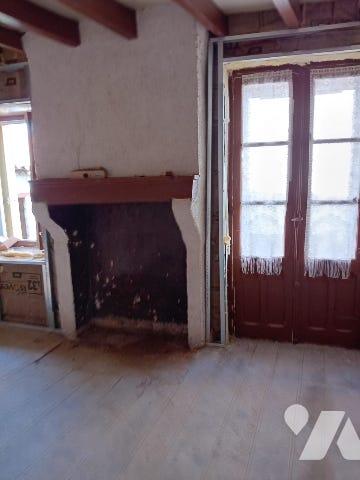 Maison de bourg à restaurer sur la commune des SALLES.