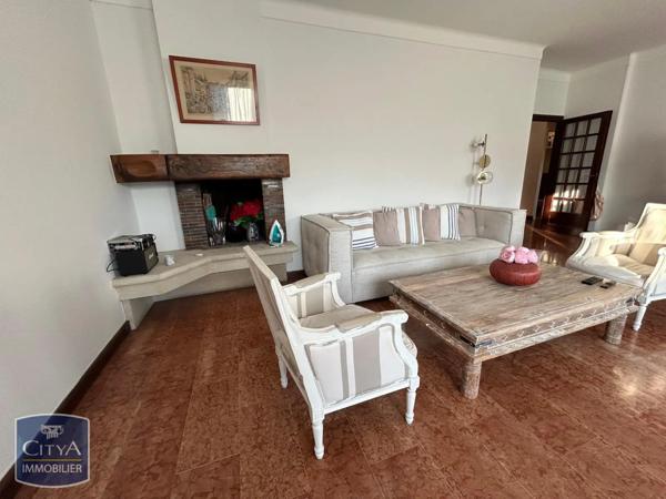 Appartement à louer 3 pièces 106.25m²