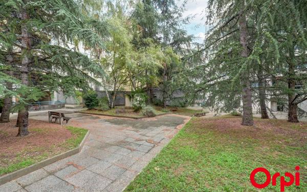 Appartement à vendre    4 pièces • 92,95 m2 Villeurbanne