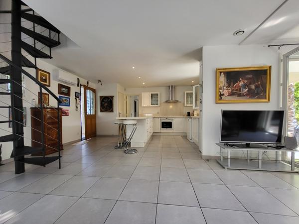 Marignane (13700) VILLA 4 PIECES 110M2 AVEC GARAGE 50M2 SUR 503M2 DE TERRAIN