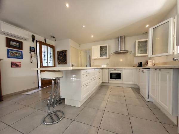 Marignane (13700) VILLA 4 PIECES 110M2 AVEC GARAGE 50M2 SUR 503M2 DE TERRAIN