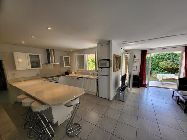 Marignane (13700) VILLA 4 PIECES 110M2 AVEC GARAGE 50M2 SUR 503M2 DE TERRAIN