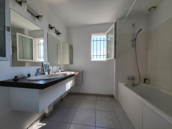 Marignane (13700) VILLA 4 PIECES 110M2 AVEC GARAGE 50M2 SUR 503M2 DE TERRAIN