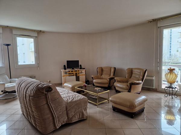 À vendre : Appartement 4 pièces à COMBS LA VILLE - Référence 805313