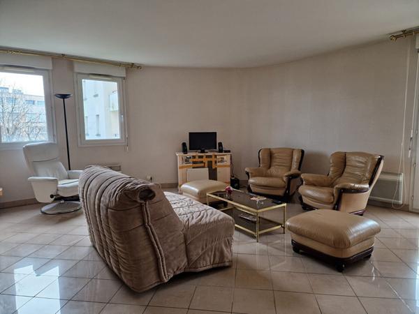 À vendre : Appartement 4 pièces à COMBS LA VILLE - Référence 805313