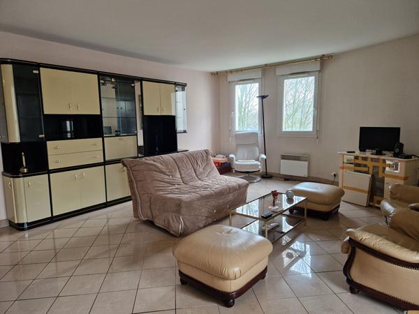 À vendre : Appartement 4 pièces à COMBS LA VILLE - Référence 805313