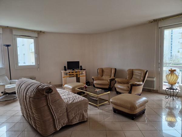 À vendre : Appartement 4 pièces à COMBS LA VILLE - Référence 805313