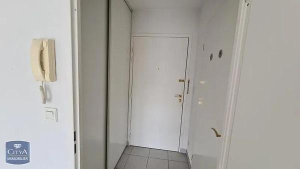 Appartement à louer 2 pièces 43.38m² Poitiers (86000)