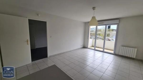 Appartement à louer 2 pièces 43.38m² Poitiers (86000)