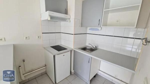 Appartement à louer 2 pièces 43.38m² Poitiers (86000)