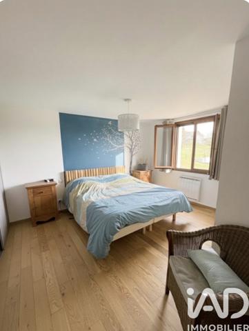 Maison à vendre 5 pièces 216 m² Les Avenières Veyrins-Thuellin