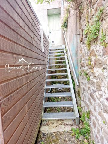 APPARTEMENT EN DUPLEX À RÉHABILITER AU CENTRE VILLE DE SAINT POL DE LÉON