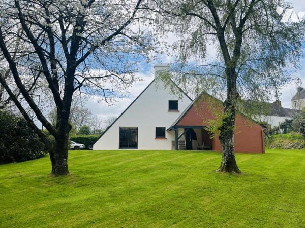 LANGUIDIC, maison de très bonne qualité, à la décoration soignée et moderne / REF 35N