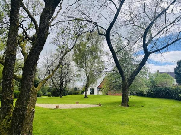 LANGUIDIC, maison de très bonne qualité, à la décoration soignée et moderne / REF 35N