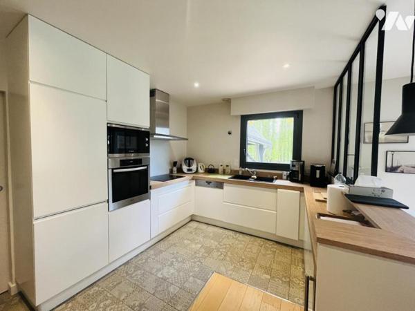 LANGUIDIC, maison de très bonne qualité, à la décoration soignée et moderne / REF 35N