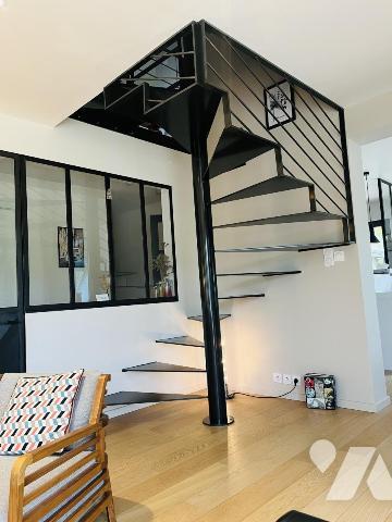 LANGUIDIC, maison de très bonne qualité, à la décoration soignée et moderne / REF 35N