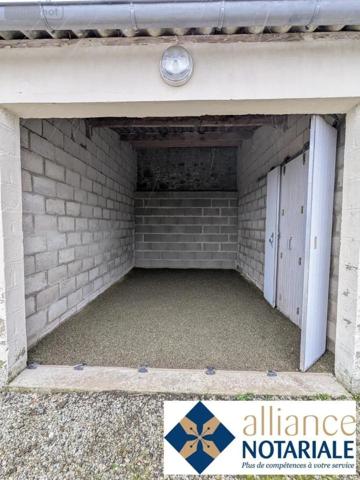 Location - Garage et parking Vire Normandie 14500 14 m 2