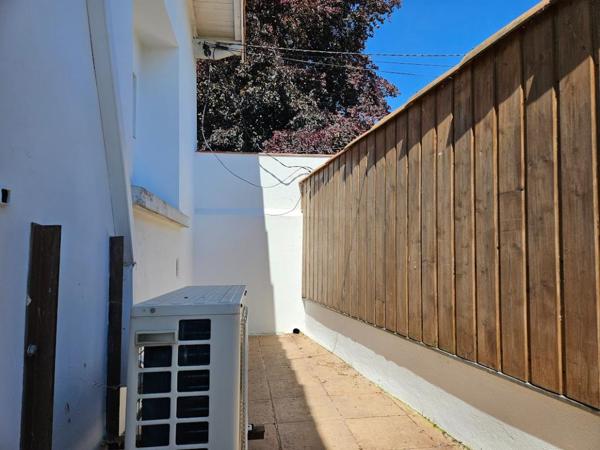 AGEN Sud proche hyper Centre, maison en PIERRE rénovée 100m² + Dépendance 22m², PISCINE au sel & Abri voiture