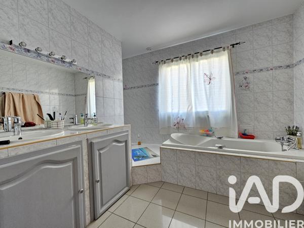 Maison à vendre 6 pièces 150 m² Saleilles