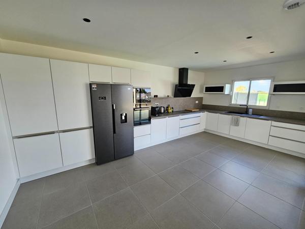 Maison neuve plain pied 150 m² Epinasse Vozelle avec Piscine