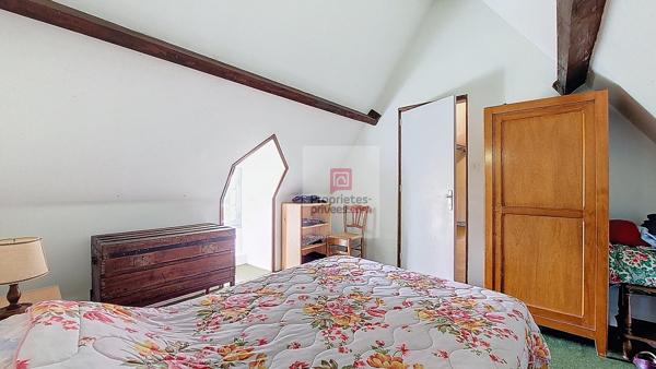 A la campagne, au calme, autour de Rouffignac : Maison de style périgourdin,  3-4 chambres. 3ha :Parc, bois et prés autour