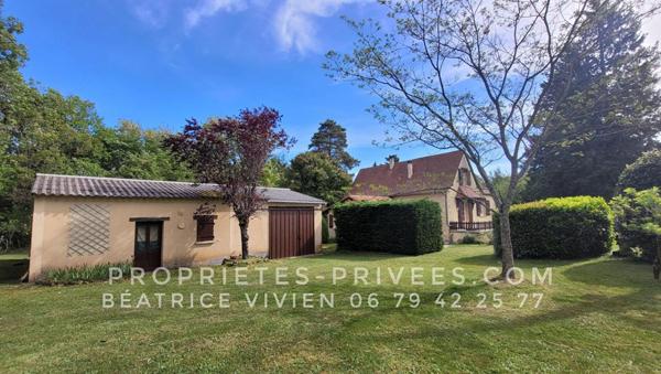 A la campagne, au calme, autour de Rouffignac : Maison de style périgourdin,  3-4 chambres. 3ha :Parc, bois et prés autour