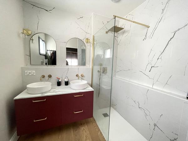 PESSAC- MONTEIL - Maison Contemporaine 6 pièce(s) 146 m2 - 5ch - Piscine - Jardin - Garage